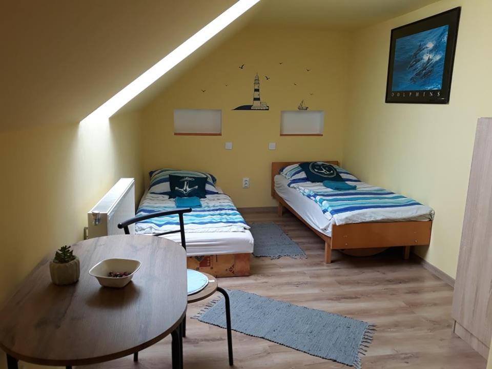 Kis Rigo Vendeghaz Hotel Salgotarjan Exterior photo